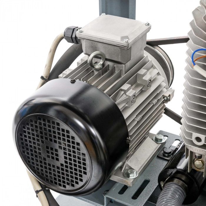 Cichy kompresor dwutłokowy APZ 600+ 11 bar 5.5 KM/4 kW 400V 555 l/min 3 l - połączenie gwiazda-trójkąt