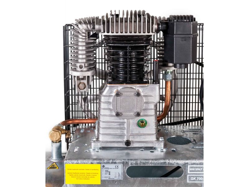Kompresor dwutłokowy G 700-300 Pro 11 bar 5.5 KM/4 kW 400V 476 l/min 270 l galwanizowany